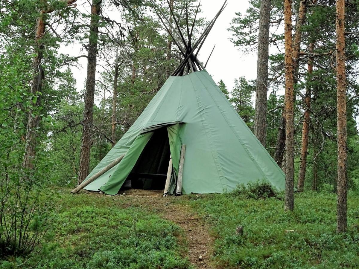 Cabin At Huskies Farm 伊纳利 外观 照片