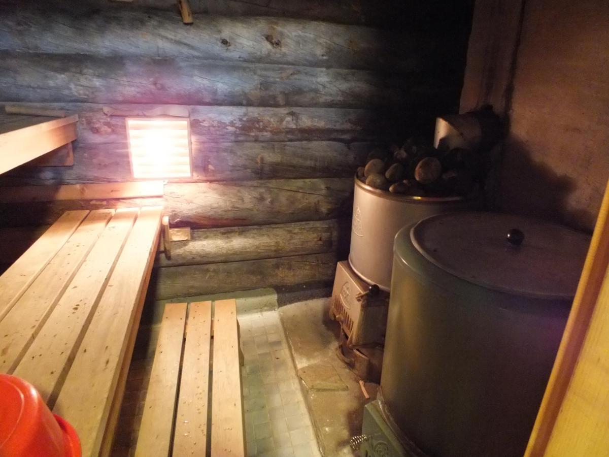 Cabin At Huskies Farm 伊纳利 外观 照片
