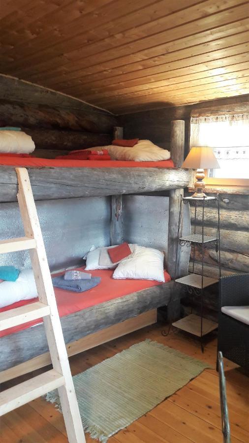 Cabin At Huskies Farm 伊纳利 外观 照片